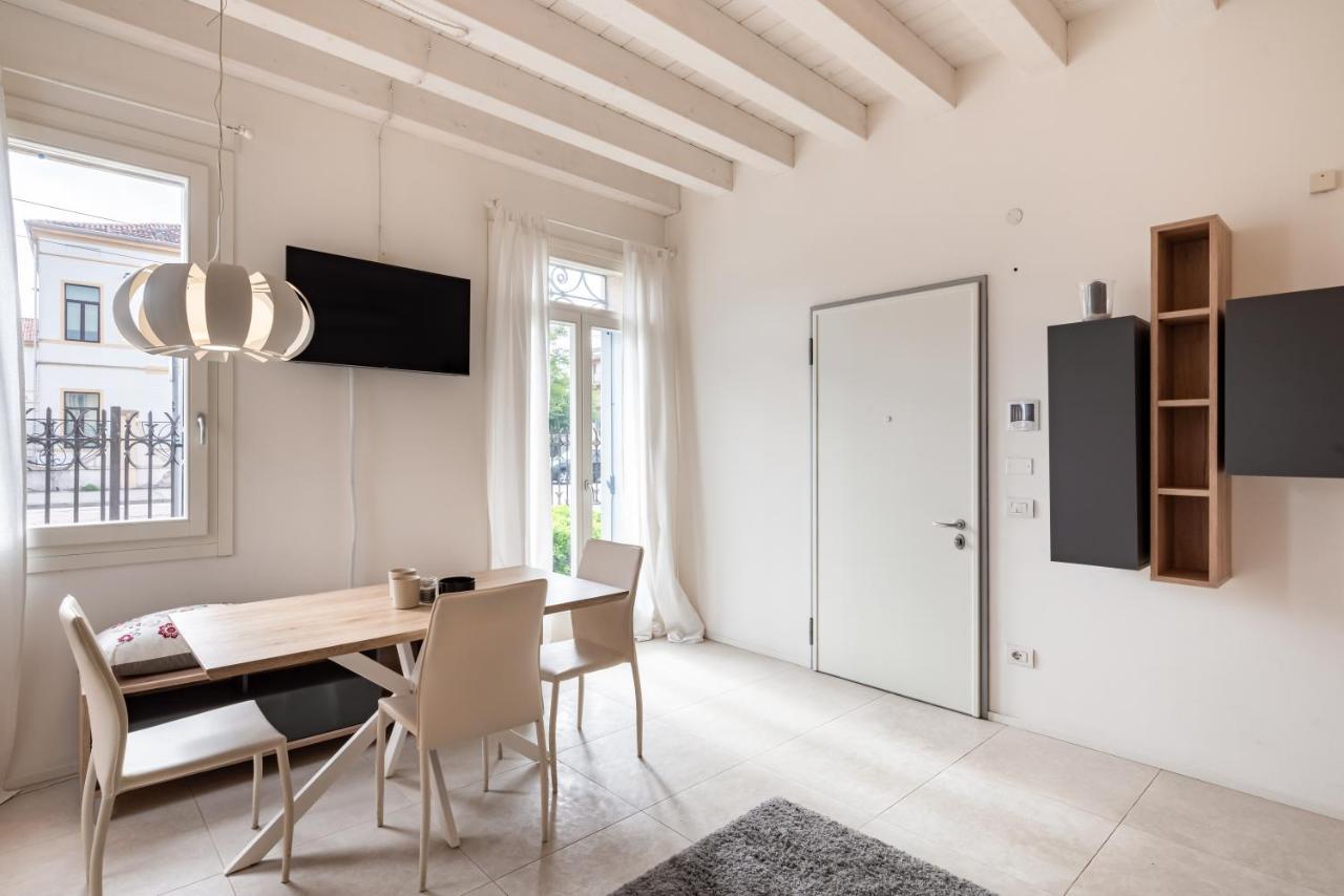 Corte Cappuccina 14 Elegant Apt Con Parcheggio! Падуа Екстериор снимка
