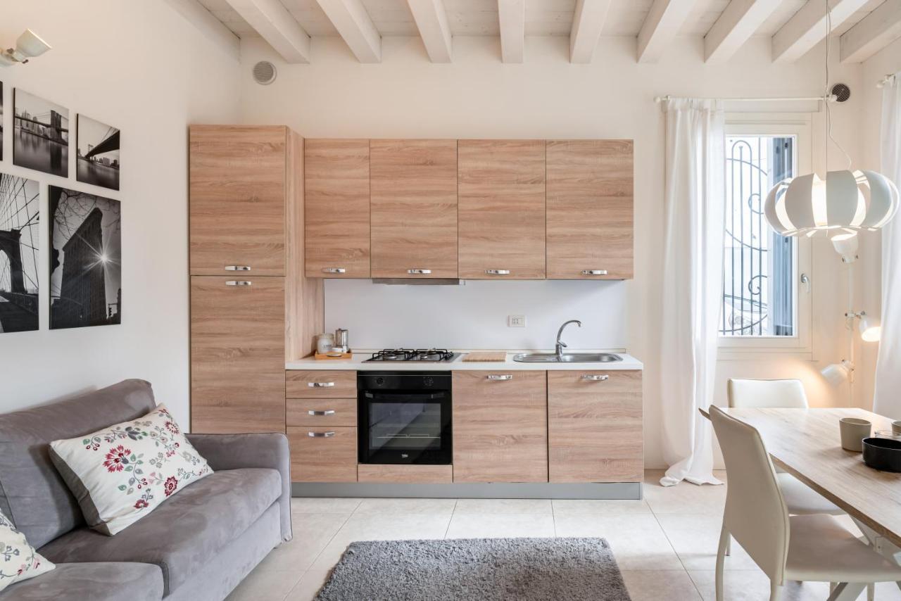 Corte Cappuccina 14 Elegant Apt Con Parcheggio! Падуа Екстериор снимка
